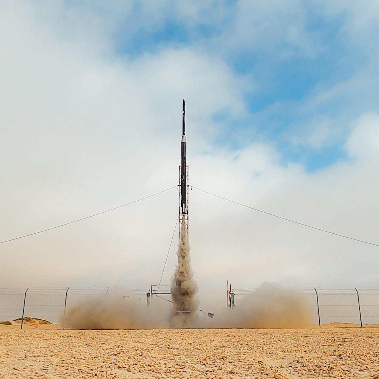 AZAD “The Dreamer”, OculloSpace’s first experimental sounding rocket, lifts off from Etlaq Spaceport, Oman, on 1 October 2026, achieving an apogee altitude of 10 km.